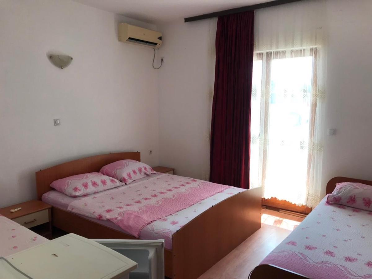 Rooms Ajllin Ulcinj Esterno foto