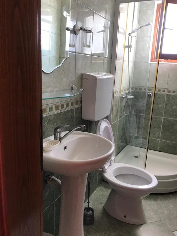 Rooms Ajllin Ulcinj Esterno foto